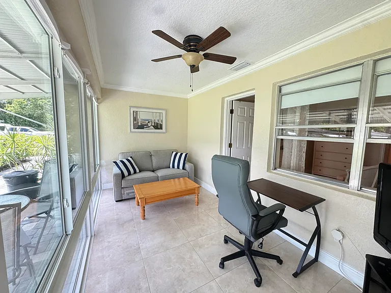 512 High Point Dr #C — Photo 9