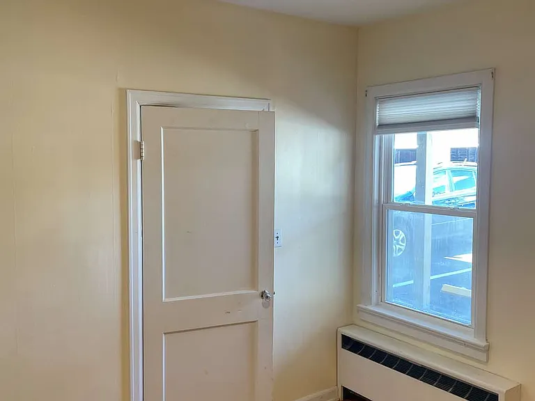 36 Grant St — Photo 5