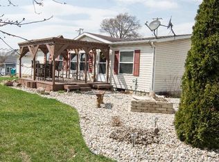 103 Cooks Lndg, Michigan Center, MI 49254