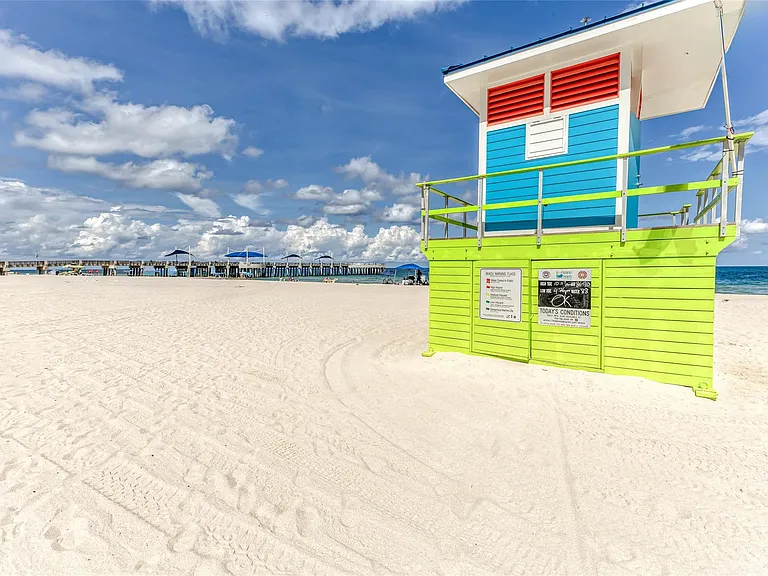 2605 Bay Dr — Photo 42