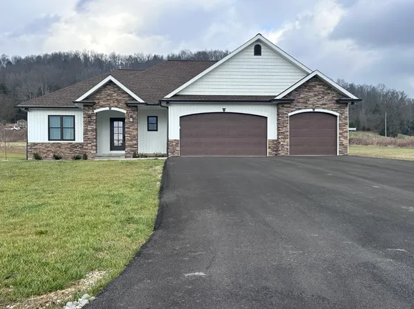55 Camden Ct, Burkesville, KY 42717