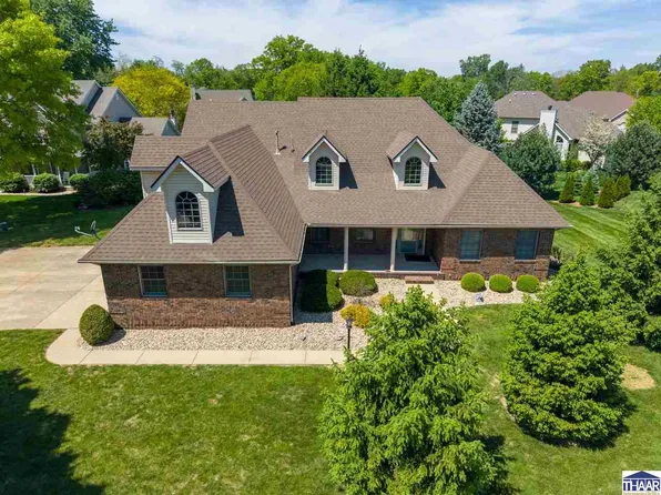 21 Mayflower Dr, Terre Haute, IN 47803