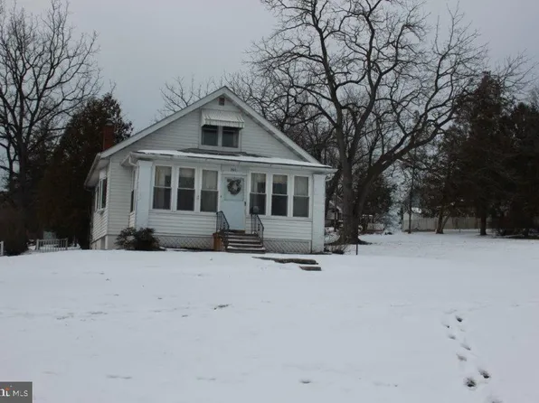 301 E Walnut St, Sellersville, PA 18960