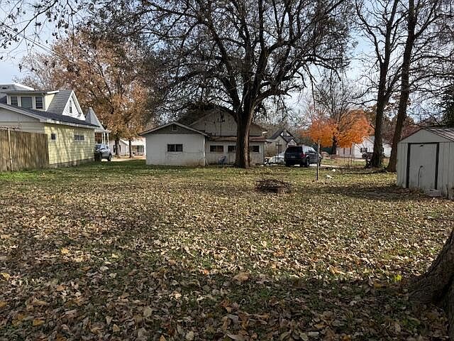 2nd image of 2023 N Robberson Avenue