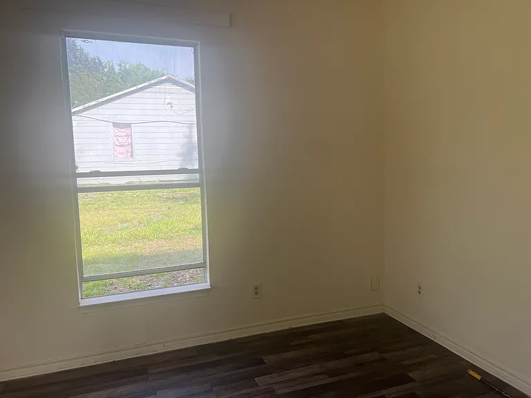 125 W College Ave — Photo 8