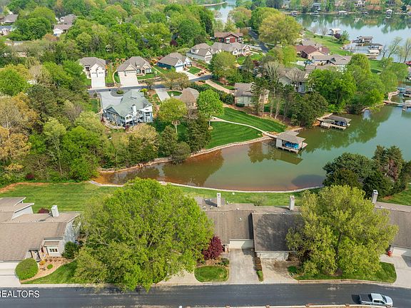 2nd image of 215 Bokoshe Cir