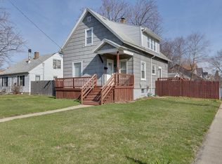 1002 75th St, Kenosha, WI 53143
