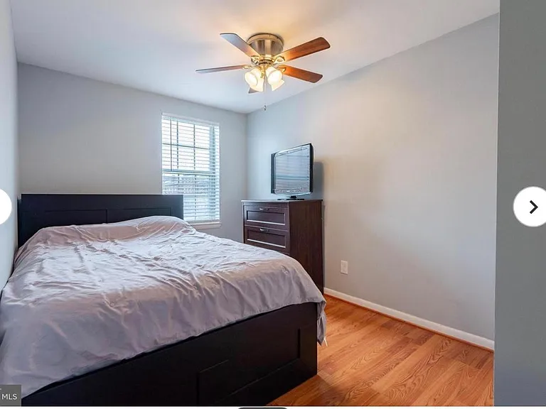 1234 E Madison St — Photo 17