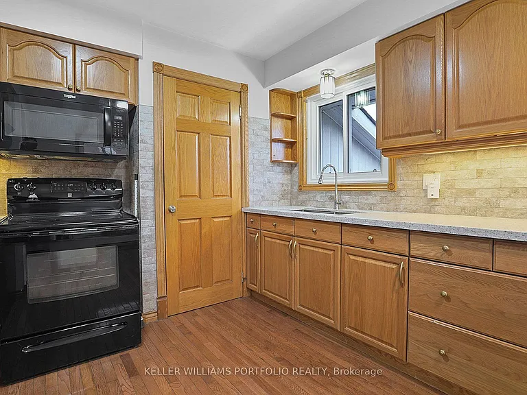68 Athabasca St — Photo 10
