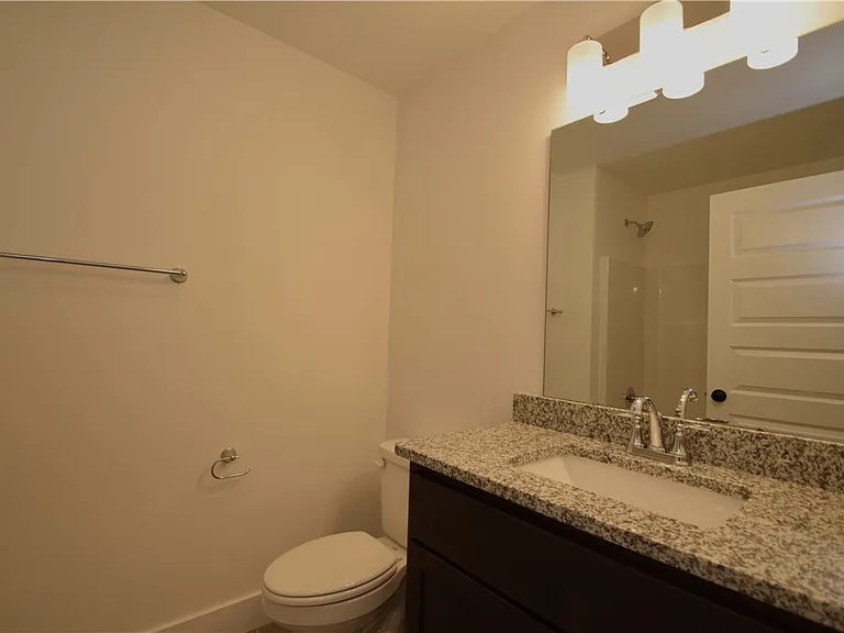 2071 Bluestem Dr — Photo 17