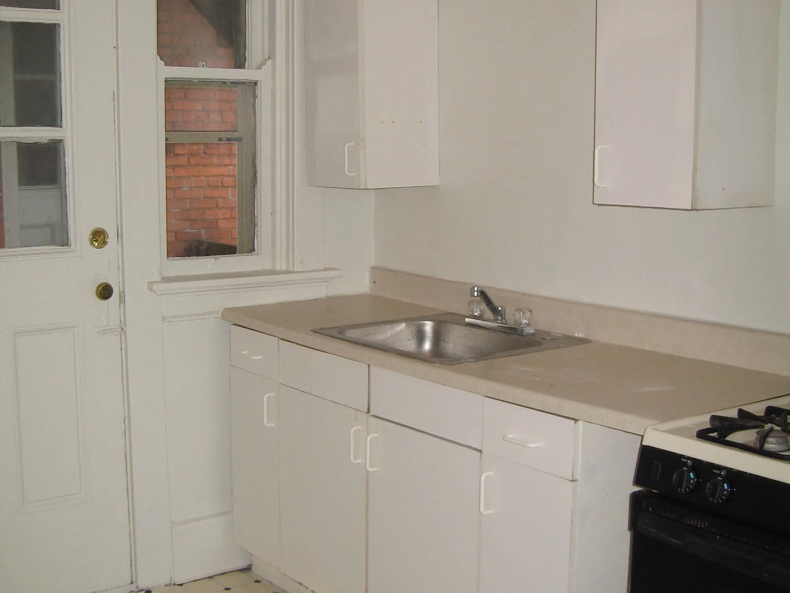 2 bed, 775 sqft, $1,075 — Photo 2