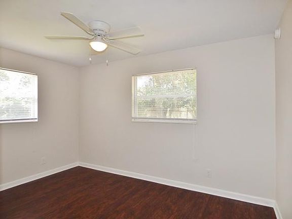 5th image of 9212 Greenleaf Rd