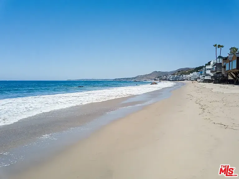 24608 Malibu Rd — Photo 17
