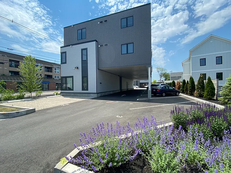345 Pleasant St #9 — Photo 12