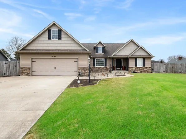 56143 Hollingshead Dr, Mishawaka, IN 46545