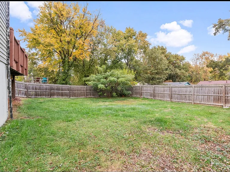 2420 Breezy Point Ln — Photo 26