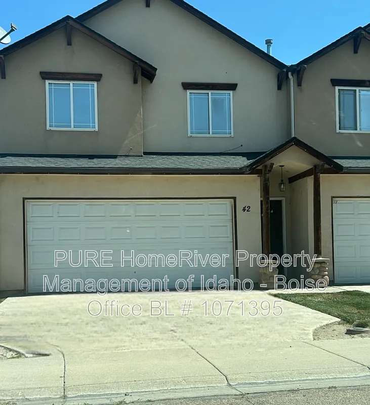 3 bed, 2.0 bath, 1509 sqft, $1,895 — Photo 1