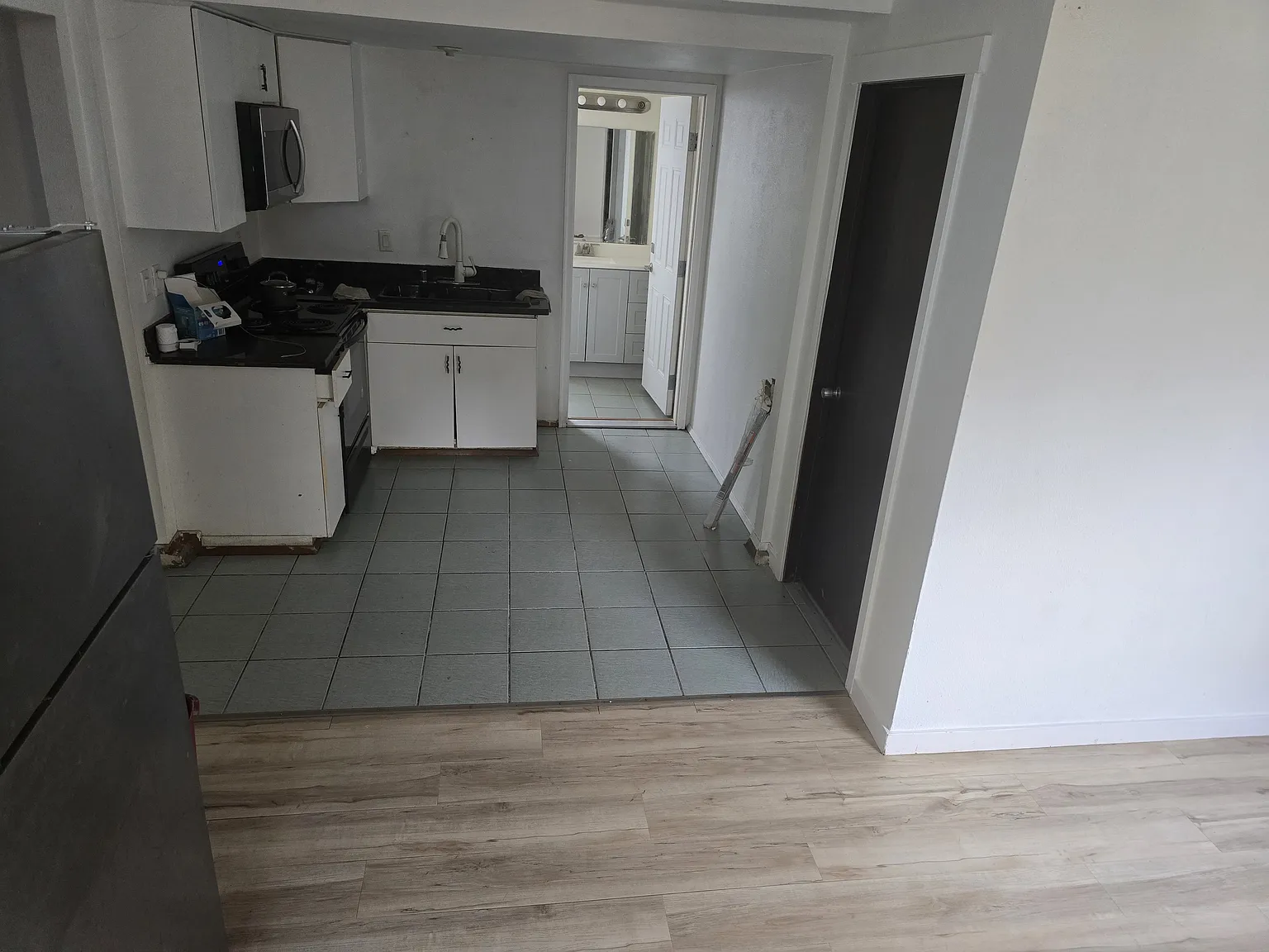3 bed, 1125 sqft, $2,700 — Photo 3