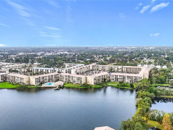 3783 Lake Bayshore Dr #H404, Bradenton, FL 34205