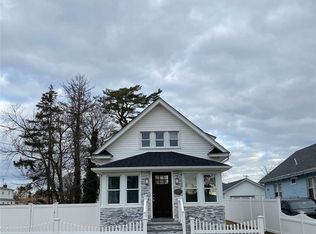 191 Colonial Ave, Freeport, NY 11520