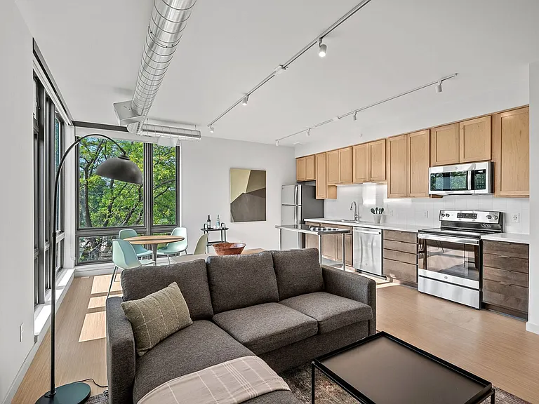 1515 Marshall Ave — Photo 34