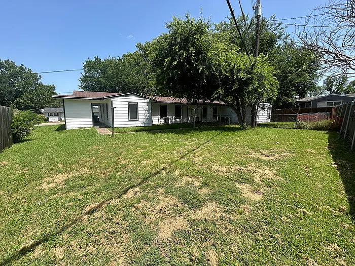 133 Vandenburg Dr #A — Photo 5