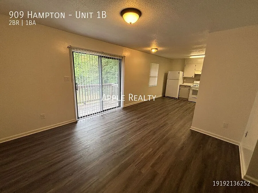 909 Hampton - Unit 1B - Available now! — Photo 3