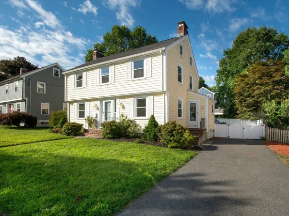 88 Elm St, Milton, MA 02186