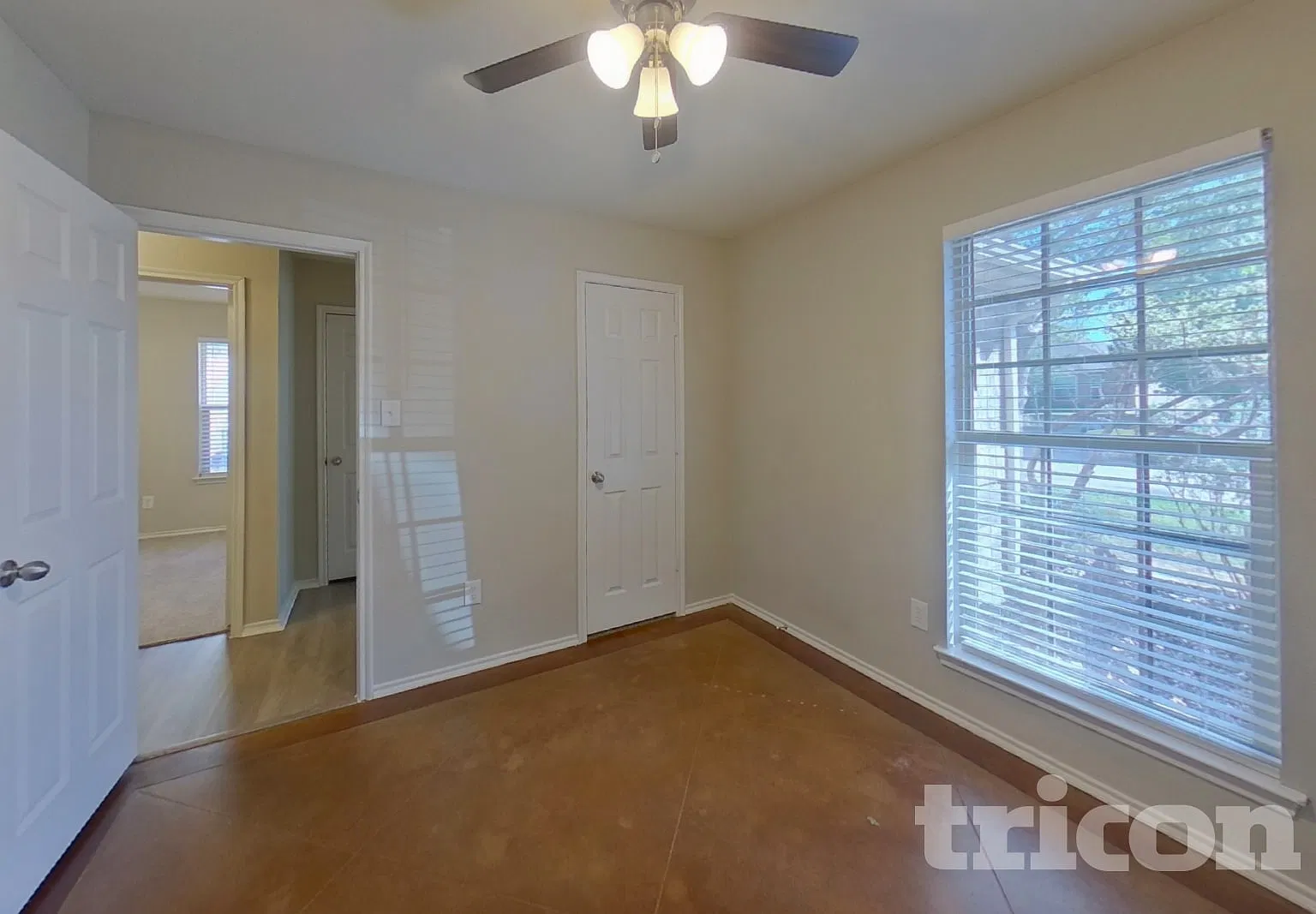 934 Benjamin Dr Burleson TX — Photo 4