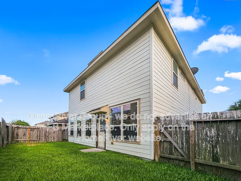 1746 Kilmory Ct — Photo 16