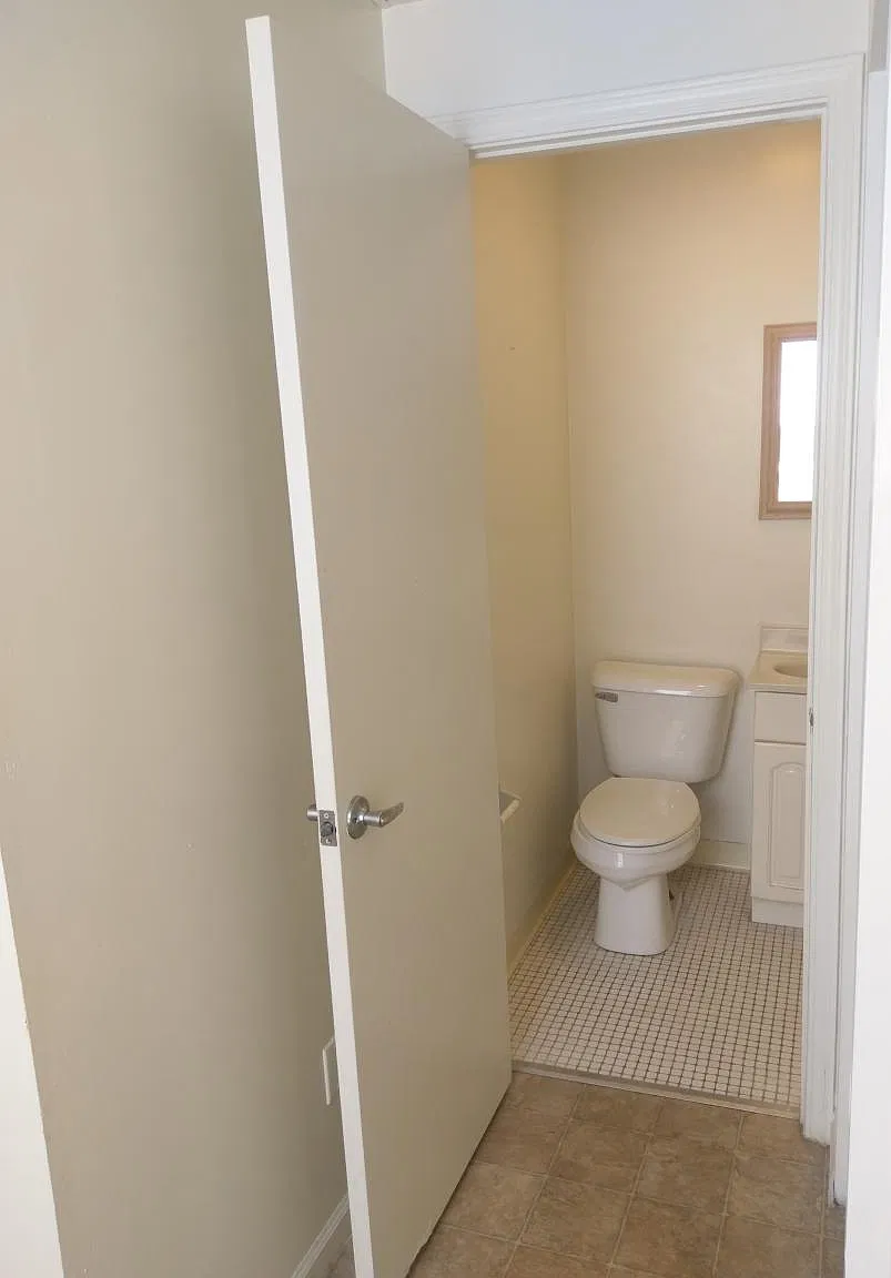 2 bed, 1.5 bath, 1850 sqft, $1,695 — Photo 4