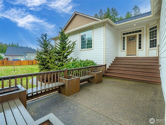 3rd image of 9127 Fox Ridge Lane SE