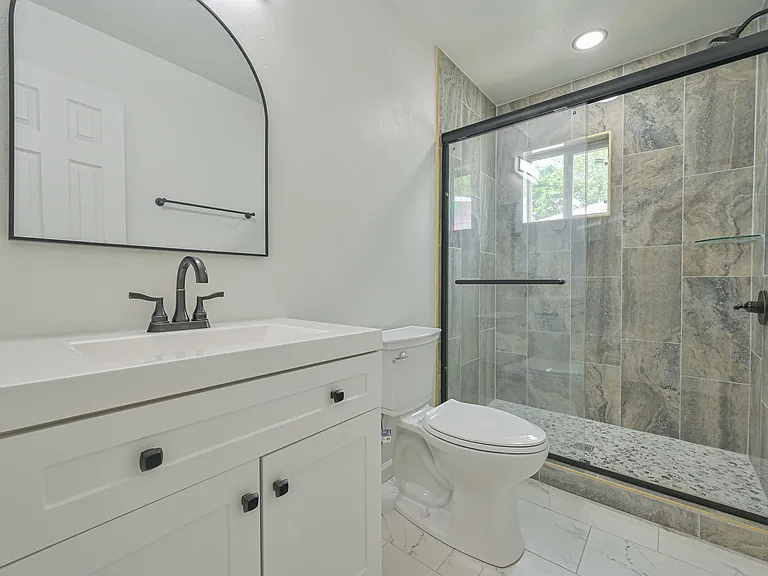 1526 NW 45th St — Photo 15