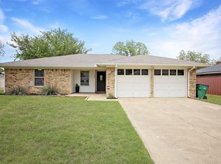 1306 Fairway Dr, Graham, TX 76450