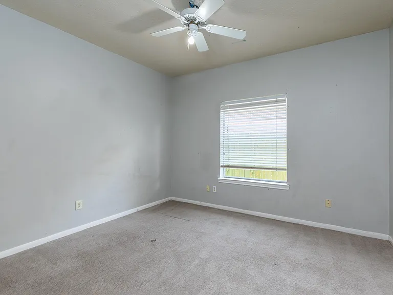 3103 Lauren Ln — Photo 25