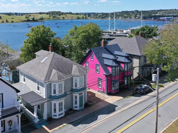 Additional property image - 230 Pelham St, Lunenburg, NS B0J 2C0