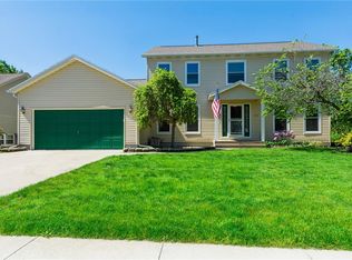 306 Stoney Creek Rd NW, Cedar Rapids, IA 52405