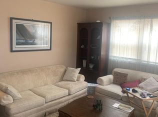 5 Suffolk Rd APT 1, Island Park, NY 11558