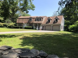 355 Center St, Groveland, MA 01834