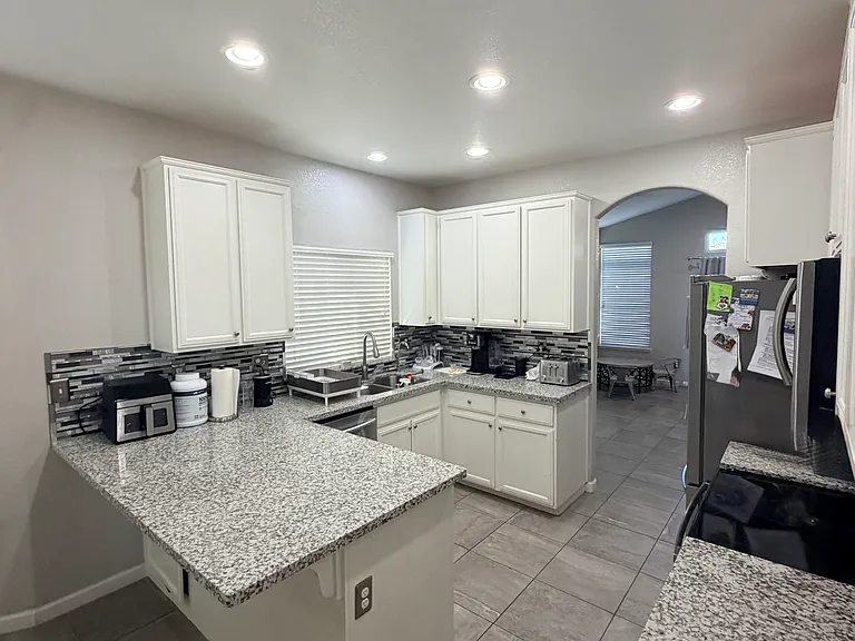 3920 Mountain View Rd — Photo 4