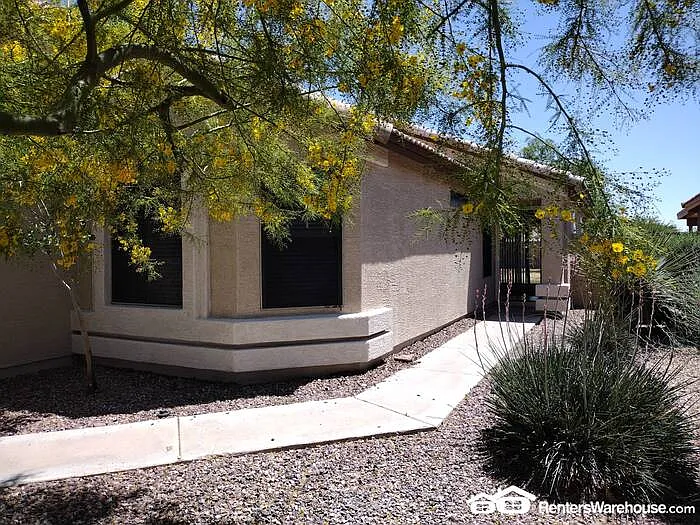 10721 E Emerald Ave — Photo 3