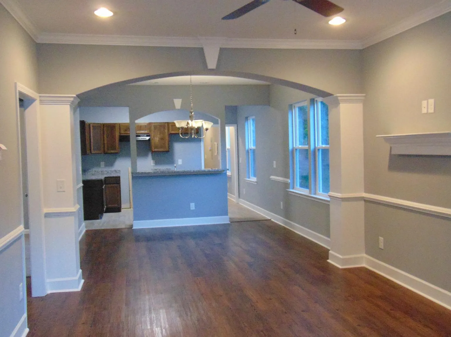 2327 Santee Ave — Photo 3