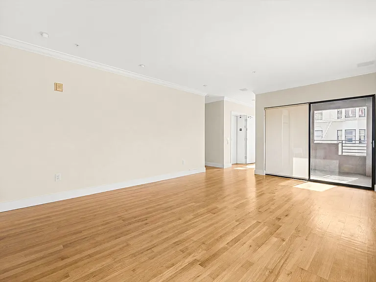 1081 Pine St #301 — Photo 7