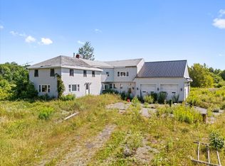 689 Main Rd, Bradford, ME 04410