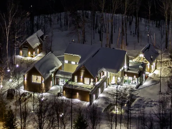 331 Chemin Ave #Lharitage, Saint Sauveur, QC J0R 1R1
