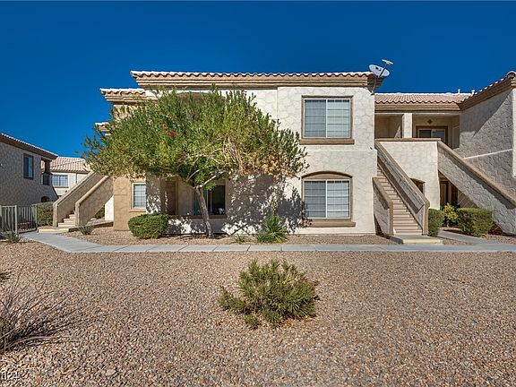 4th image of 6905 Squaw Mountain Dr Unit 101