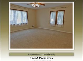 36 Schilling Ln, Rochester, NY 14618