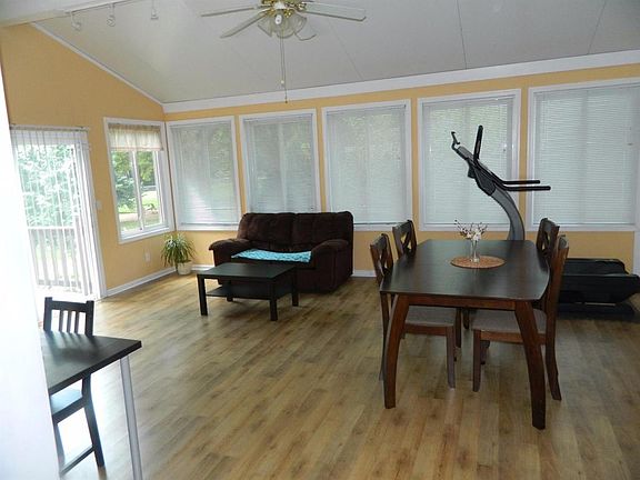2nd image of 9557 Delray Dr