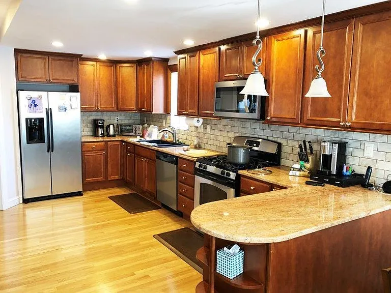 42 Etna Rd — Photo 4