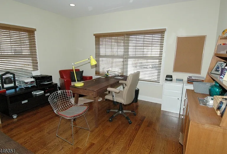 52 Morris Ave #B — Photo 17